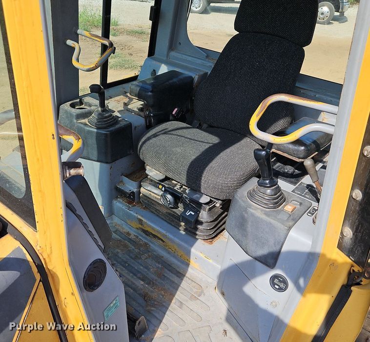 image for item DP2367 2003 Caterpillar D5G LGP  dozer