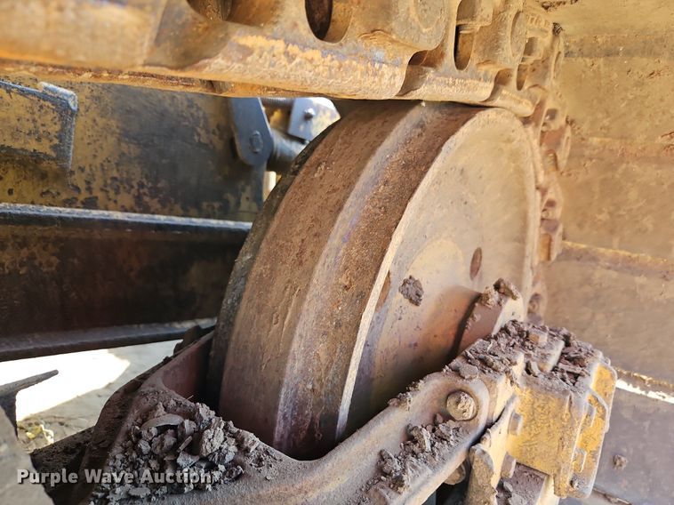 image for item DP2367 2003 Caterpillar D5G LGP  dozer