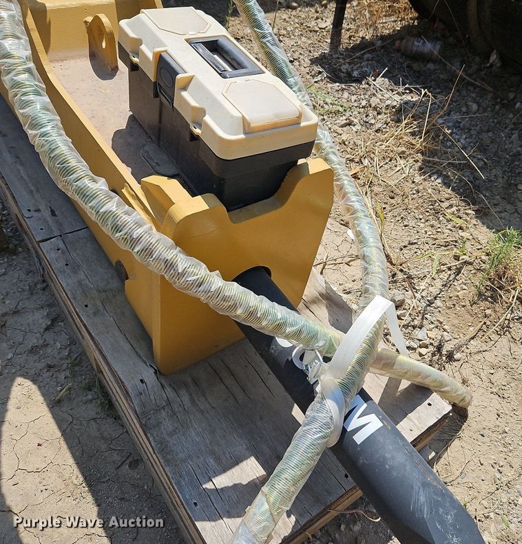 image for item DP2377 2022 Jisan JSB800  hydraulic breaker