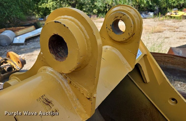 image for item DP2378 Caterpillar  48" W bucket