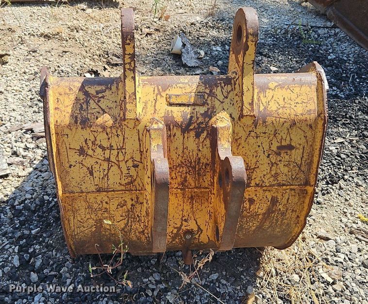 image for item DP2379 30" W backhoe bucket