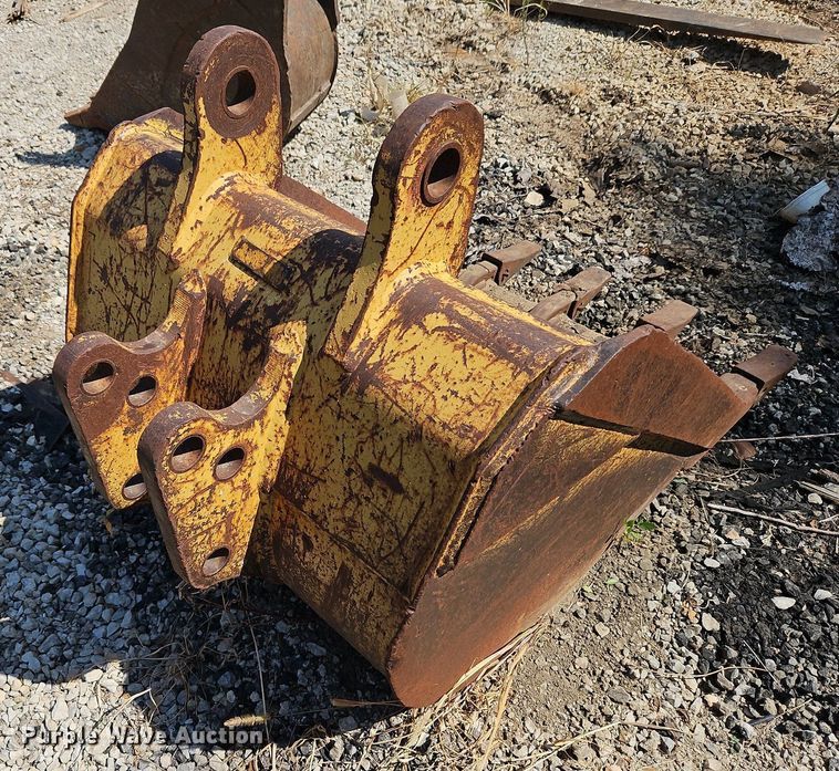 image for item DP2379 30" W backhoe bucket