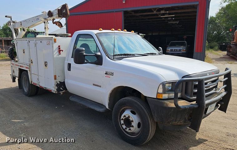 image for item DP2417 2003 Ford F550 Super Duty XL  utility / service truck