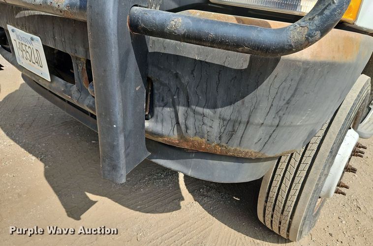 image for item DP2417 2003 Ford F550 Super Duty XL  utility / service truck