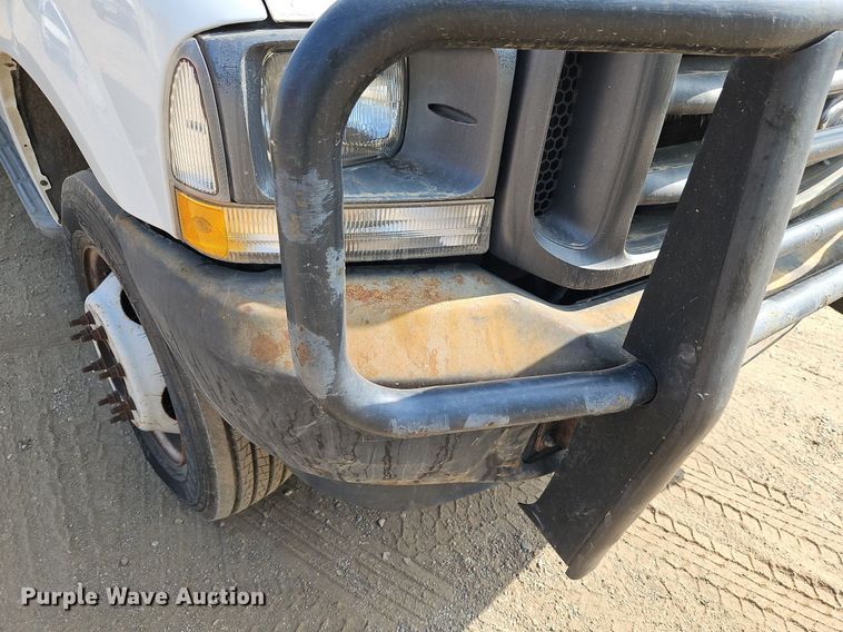 image for item DP2417 2003 Ford F550 Super Duty XL  utility / service truck