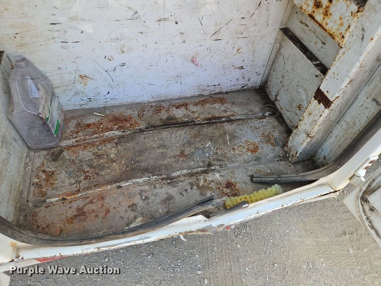 image for item DP2417 2003 Ford F550 Super Duty XL  utility / service truck