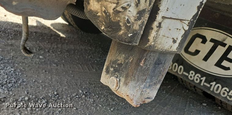 image for item DP2417 2003 Ford F550 Super Duty XL  utility / service truck