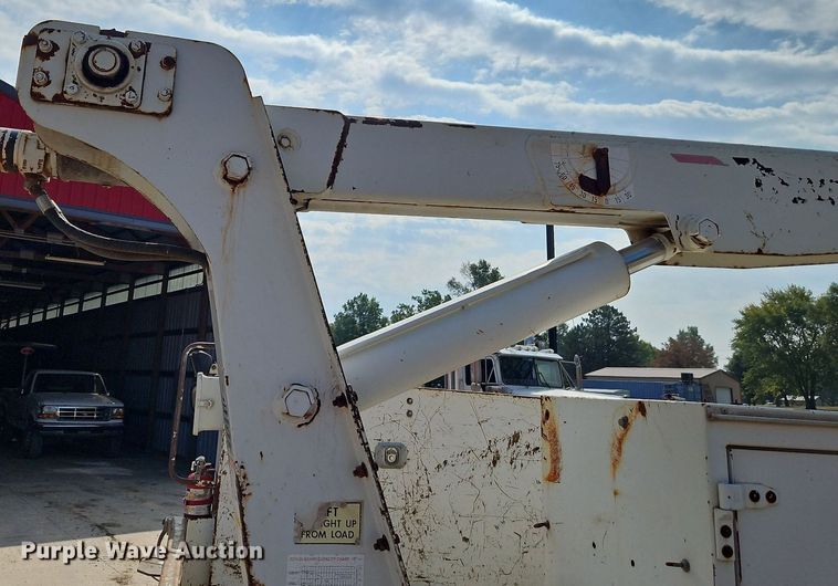 image for item DP2417 2003 Ford F550 Super Duty XL  utility / service truck