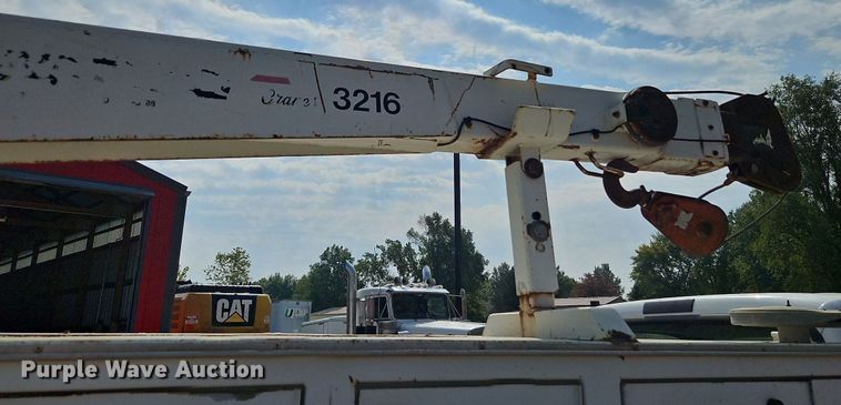 image for item DP2417 2003 Ford F550 Super Duty XL  utility / service truck