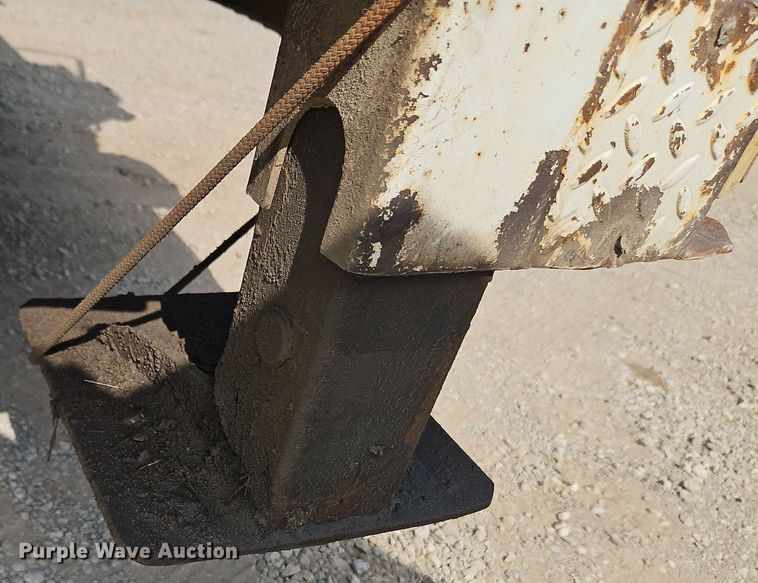 image for item DP2417 2003 Ford F550 Super Duty XL  utility / service truck