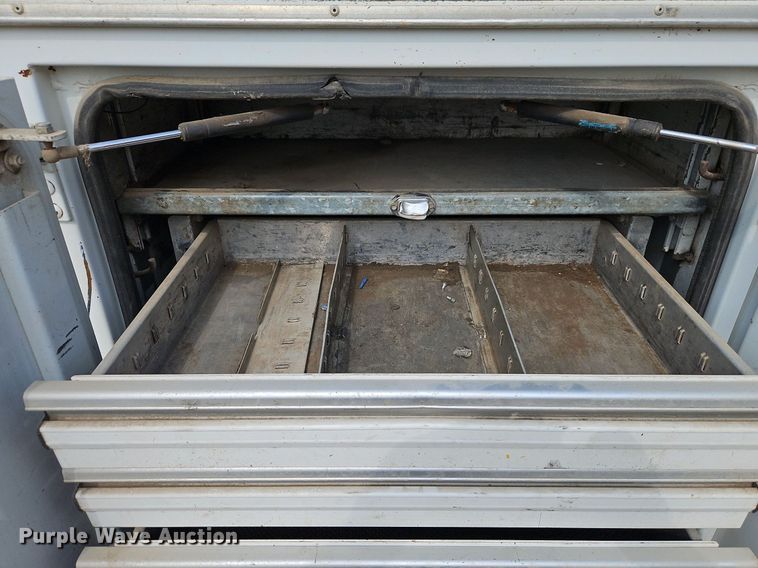 image for item DP2417 2003 Ford F550 Super Duty XL  utility / service truck