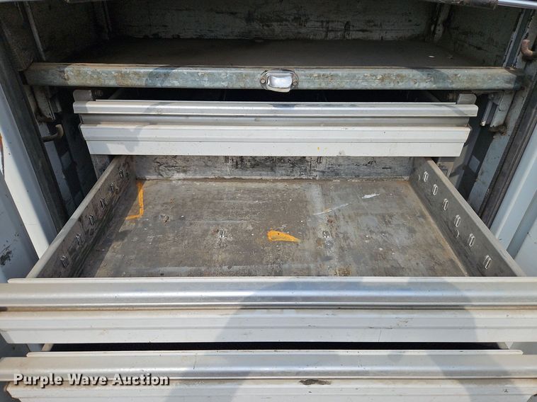 image for item DP2417 2003 Ford F550 Super Duty XL  utility / service truck