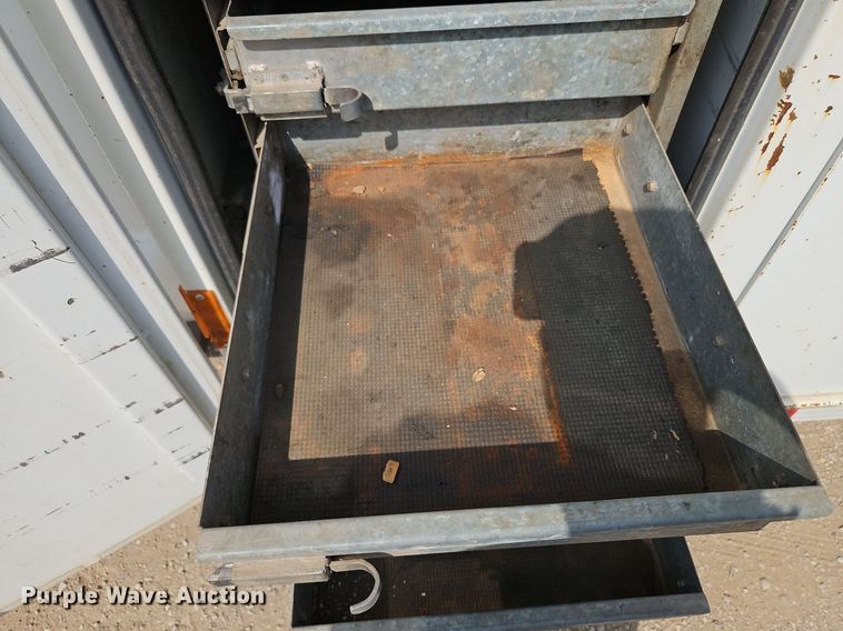 image for item DP2417 2003 Ford F550 Super Duty XL  utility / service truck