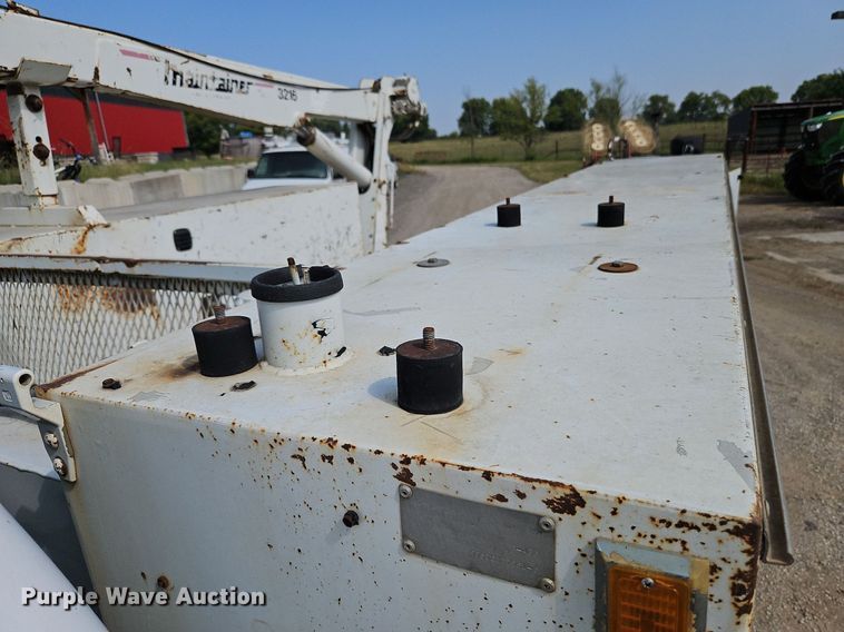 image for item DP2417 2003 Ford F550 Super Duty XL  utility / service truck