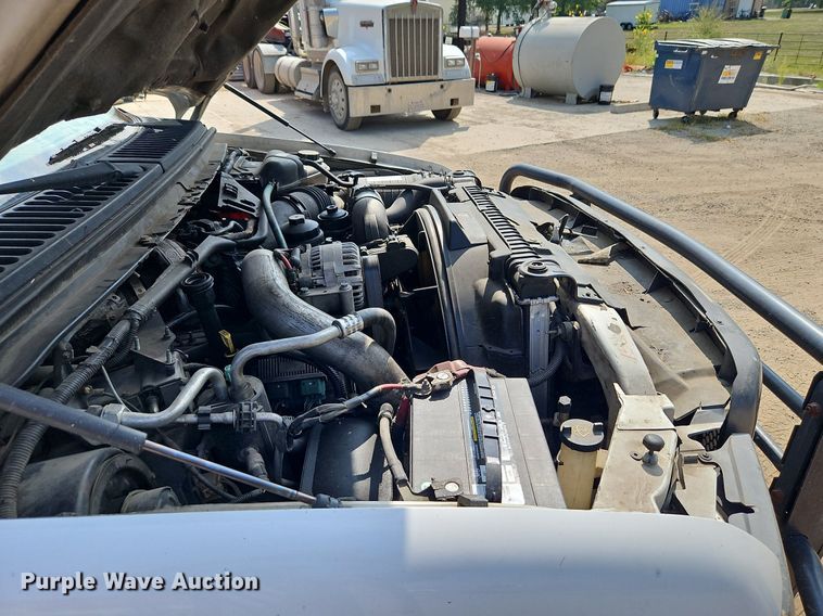 image for item DP2417 2003 Ford F550 Super Duty XL  utility / service truck