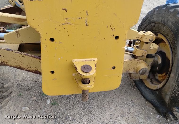 image for item DP3392 1990 Champion 780A Series III  motor grader