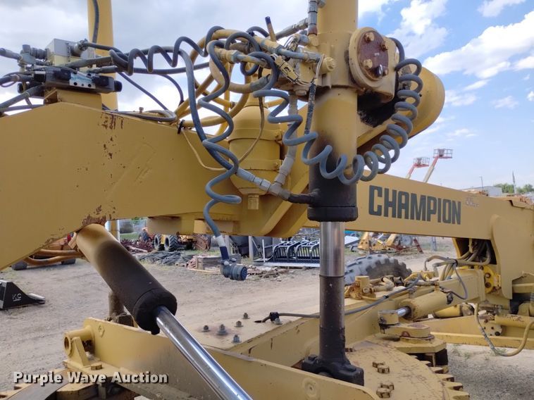 image for item DP3392 1990 Champion 780A Series III  motor grader