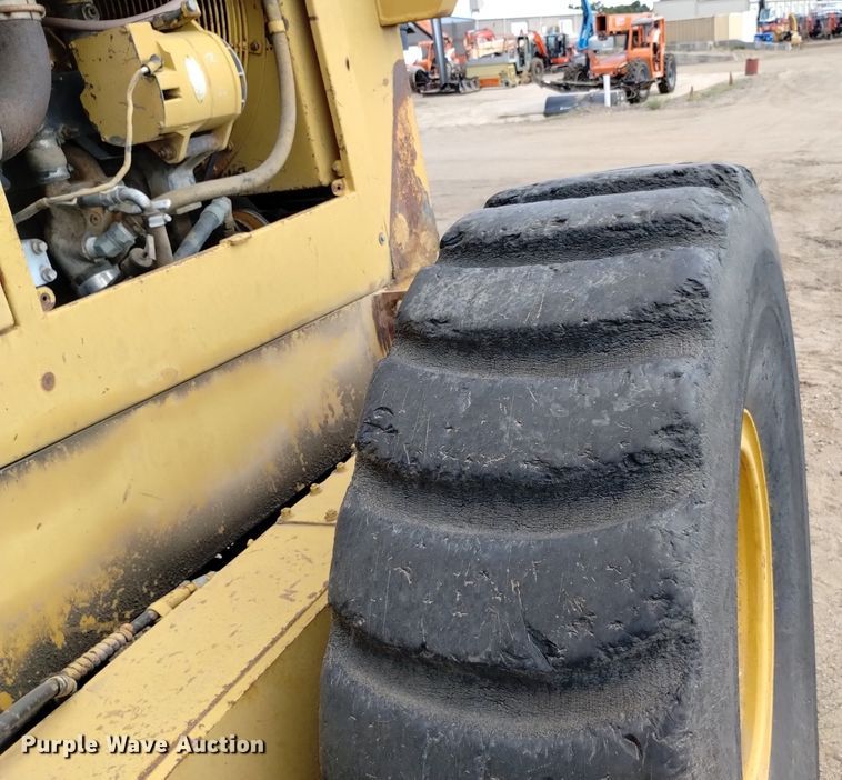 image for item DP3392 1990 Champion 780A Series III  motor grader