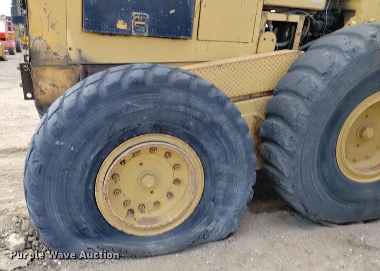 image for item DP3392 1990 Champion 780A Series III  motor grader