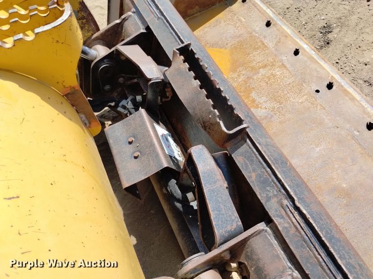 image for item DP3393 2007 Caterpillar 262B  skid steer loader