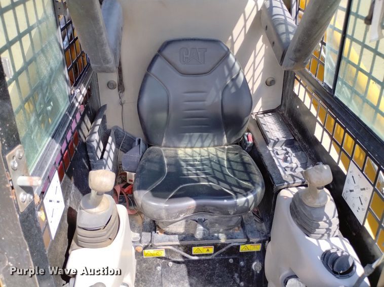 image for item DP3393 2007 Caterpillar 262B  skid steer loader