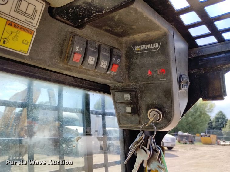 image for item DP3393 2007 Caterpillar 262B  skid steer loader