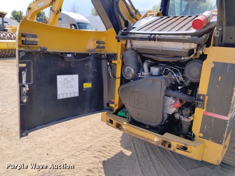 image for item DP3393 2007 Caterpillar 262B  skid steer loader