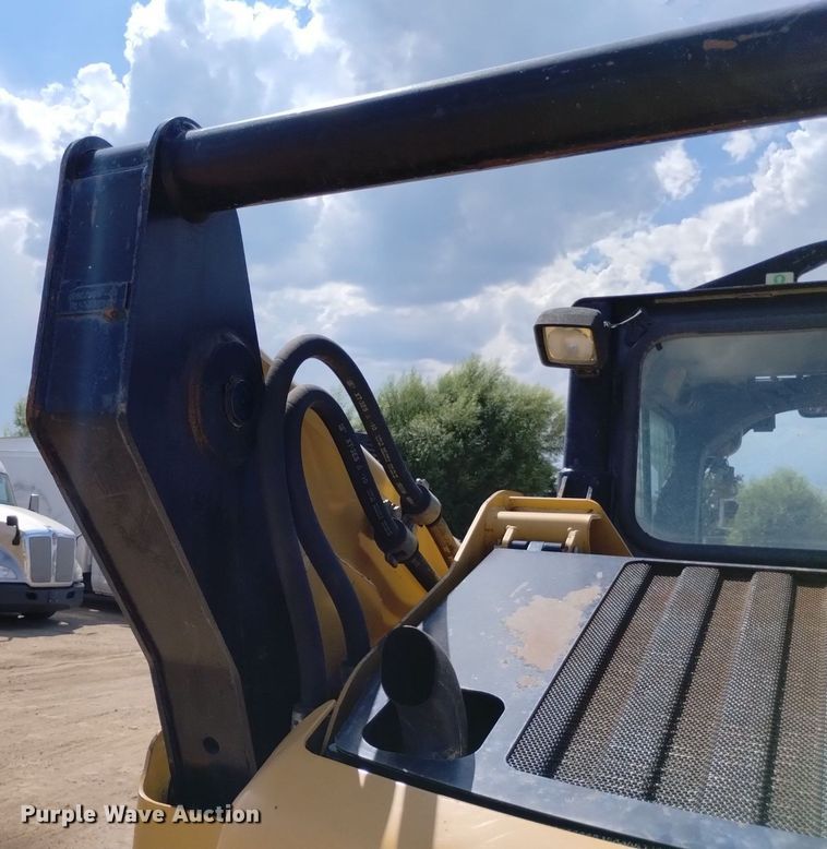 image for item DP3393 2007 Caterpillar 262B  skid steer loader