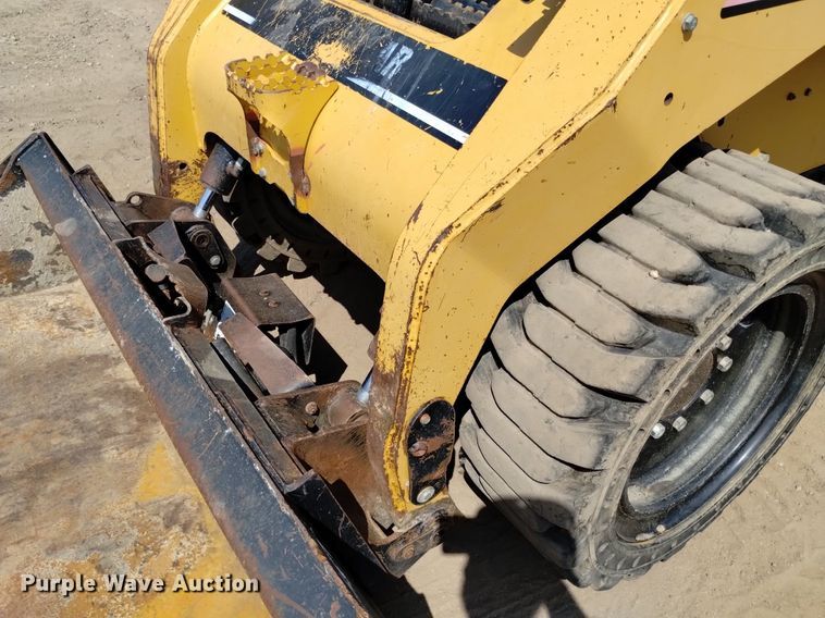 image for item DP3393 2007 Caterpillar 262B  skid steer loader