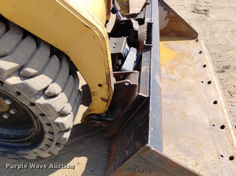 image for item DP3393 2007 Caterpillar 262B  skid steer loader