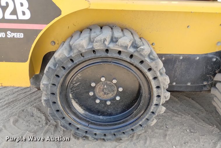 image for item DP3393 2007 Caterpillar 262B  skid steer loader