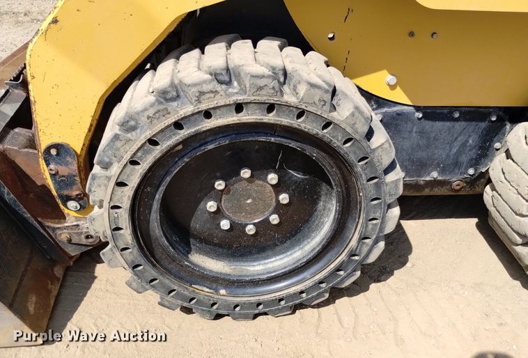 image for item DP3393 2007 Caterpillar 262B  skid steer loader