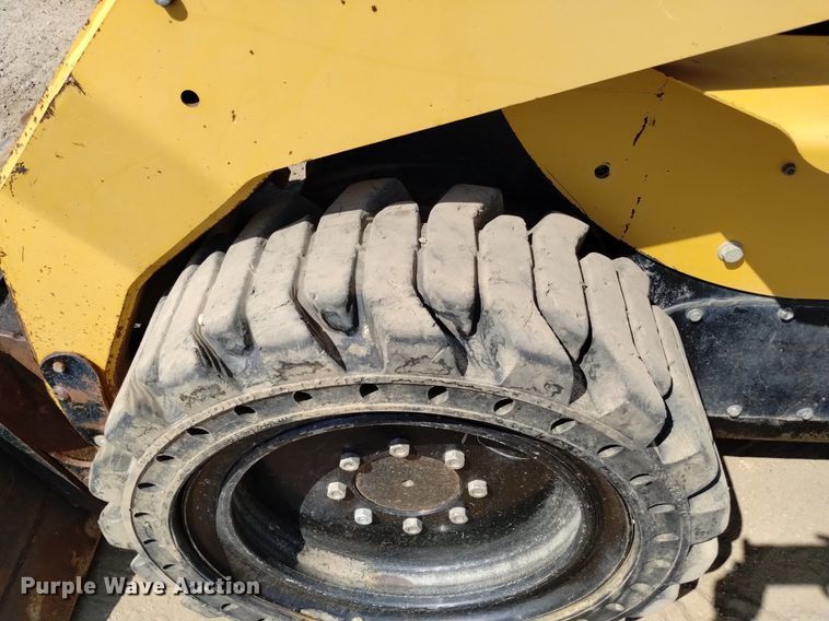image for item DP3393 2007 Caterpillar 262B  skid steer loader
