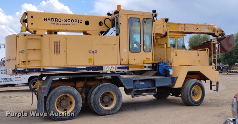 image for item DP3395 Badger 670  wheeled excavator