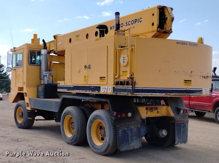 image for item DP3395 Badger 670  wheeled excavator