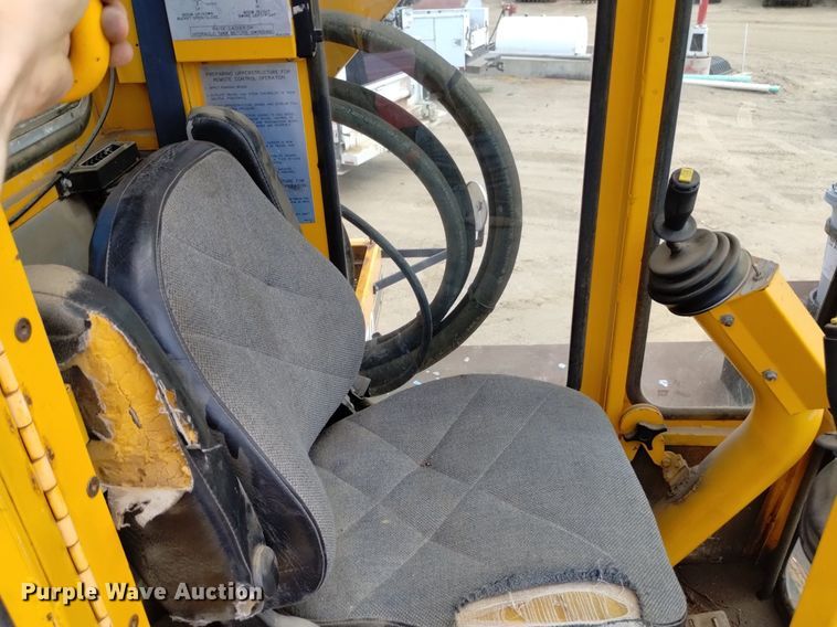 image for item DP3395 Badger 670  wheeled excavator