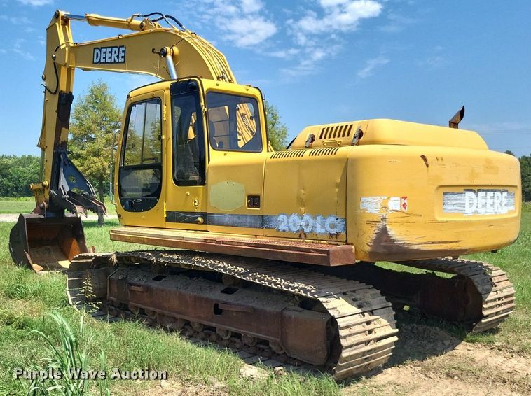 image for item DP5237 2000 John Deere 200LC  excavator