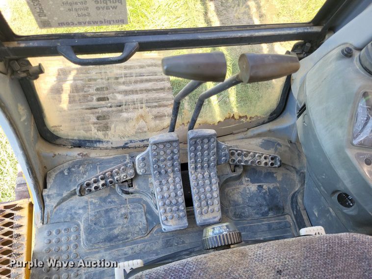 image for item DP5237 2000 John Deere 200LC  excavator