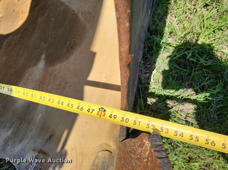 image for item DP5237 2000 John Deere 200LC  excavator