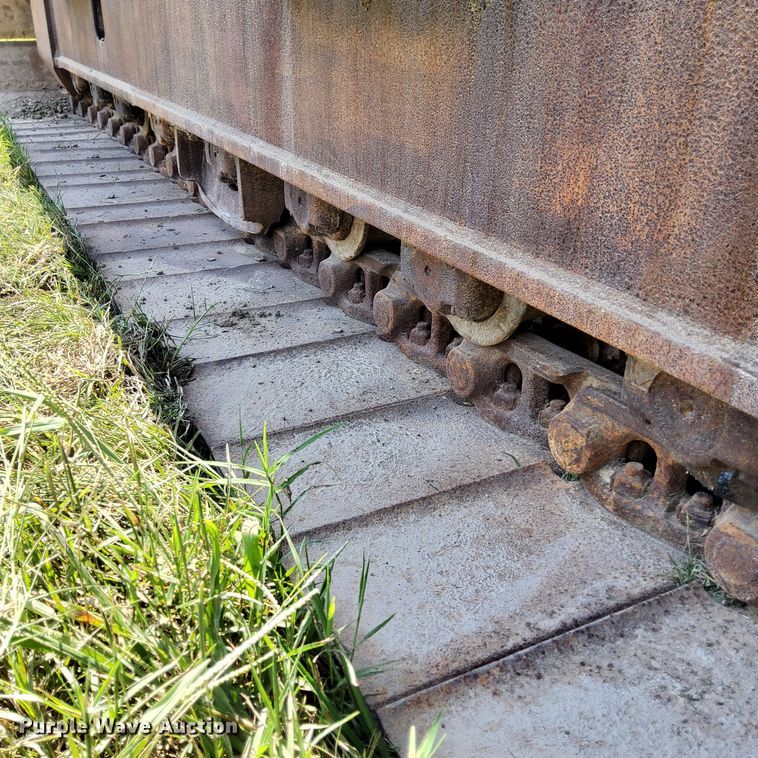 image for item DP5237 2000 John Deere 200LC  excavator