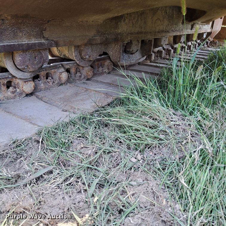 image for item DP5237 2000 John Deere 200LC  excavator