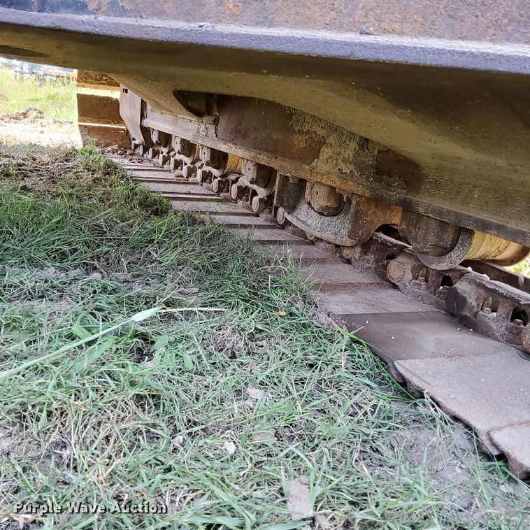 image for item DP5237 2000 John Deere 200LC  excavator