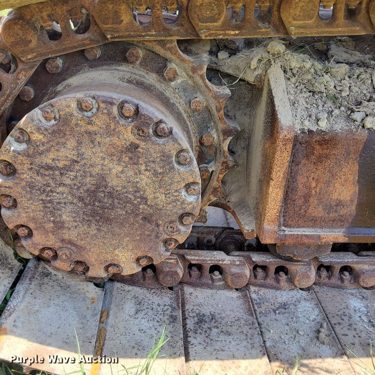 image for item DP5237 2000 John Deere 200LC  excavator