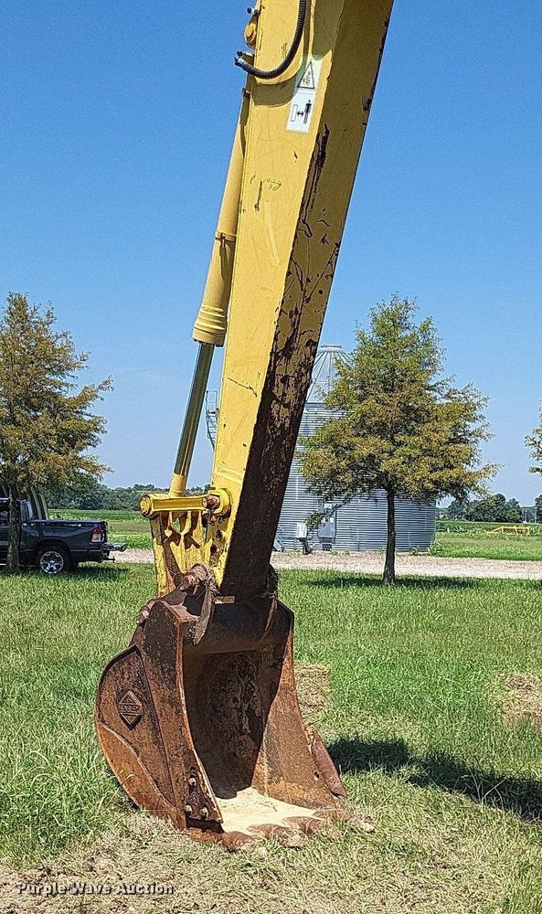 image for item DP5238 2005 Komatsu PC228USLC  excavator