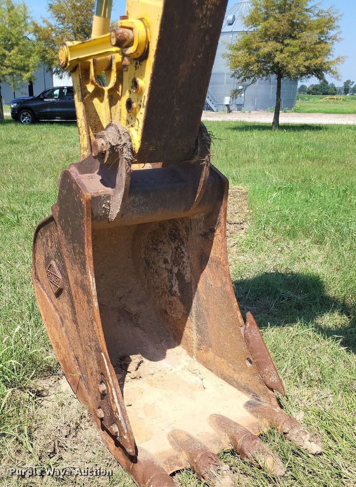 image for item DP5238 2005 Komatsu PC228USLC  excavator