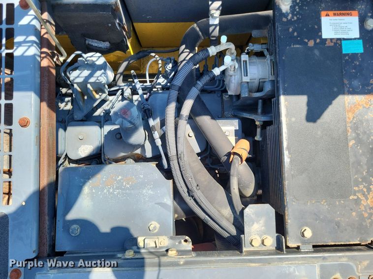 image for item DP5238 2005 Komatsu PC228USLC  excavator