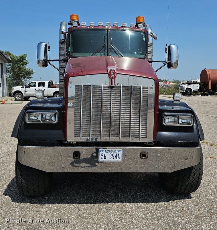 image for item DQ0202 2008 Kenworth W900  dump truck