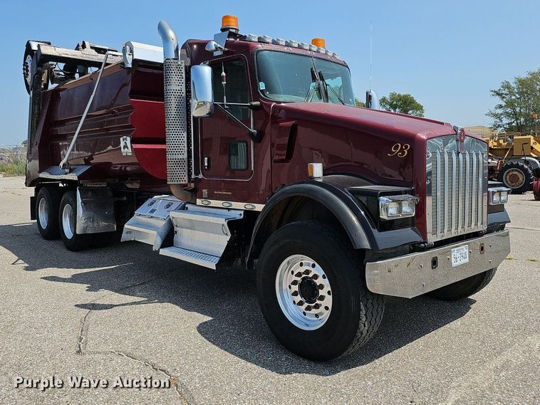 image for item DQ0202 2008 Kenworth W900  dump truck