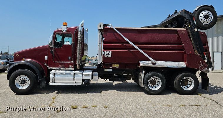 image for item DQ0202 2008 Kenworth W900  dump truck