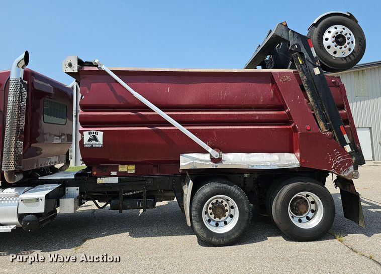 image for item DQ0202 2008 Kenworth W900  dump truck